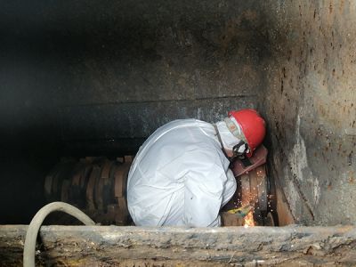 奮斗者的心聲 — 記四川天源達環(huán)?？萍加邢薰緳C修工王德成